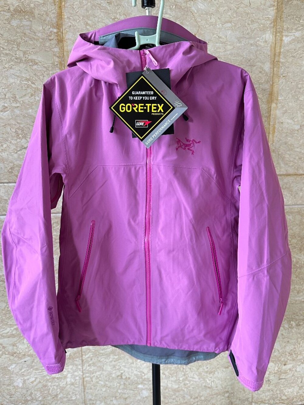 Women's Men's Windproof & Waterproof Magenta/Purple Shell Jacket/Ski Jacket M
